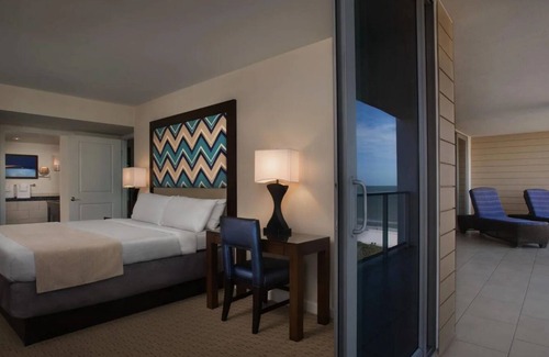 Marco Island Resort | Two bedroom/Two bath Marriott Crystal Shores