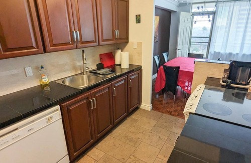 York Condo | Two bedroom w/free parking - close to subway