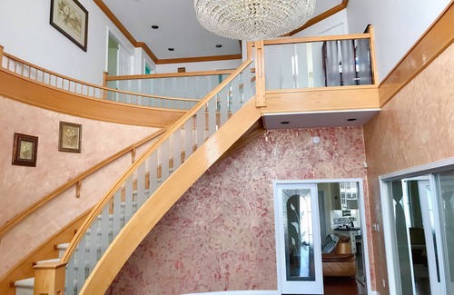 Richmond House | Two Bedrooms, Indoor Heated Swimming Pool, Free Parking