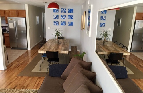 Newark Apartment | Two blocks to train, 20-minute ride to NYC @ Newark Broad St