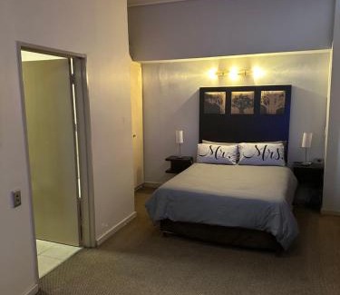 Downtown Johannesburg Hotel | Two brothers at Mapungubwe