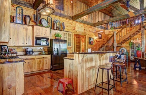 New Braunfels Cabin | Two Cozy Cabins Located on 65 Acres – A Peaceful Ranch Escape