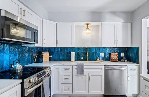 Northwest Akron Apartment | Two Entire Homes W/Hot Tubs and Games Sleeps 20