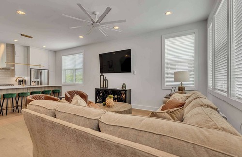 South Nashville House | *Two Huge Brand New Homes*Downtown View*21+ BEDS*