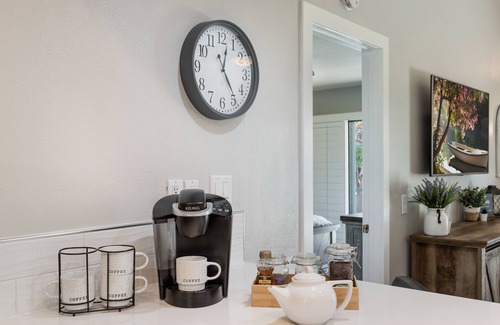 Palm Desert Condo | Two King 👑 Suite,🌴Cozy Palm Desert Condo Getaway ♥️ Great for Extended Stays!