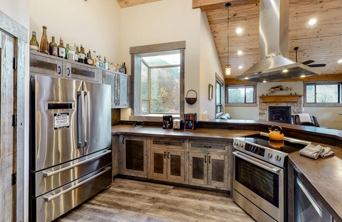 Carbondale House | Two-level home on one acre w/mountain views and deck on Crystal River