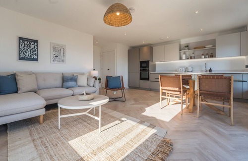 Amlwch Apartment | Two luxury apartments nestled in the picturesque coastal village of Bull Bay, sleeps up to 8 guests