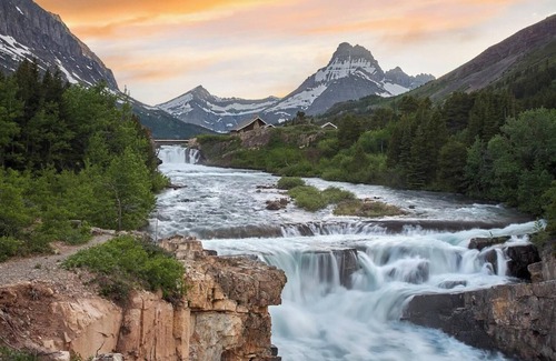 East Glacier Park Village Apartment | Two Medicine INN
