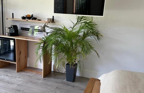 Boxgrove House | Two miles from Goodwood