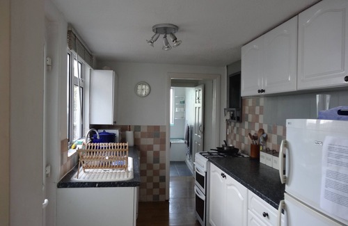 Whitstable Cottage | Two minutes from beach. Cosy pet-friendly cottage in cool location with garden.