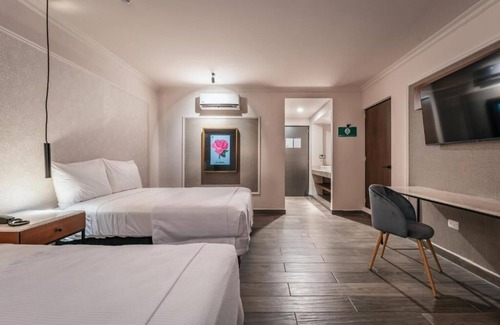 Centro Hotel | Two Modern Double Room – Comfortable Stay for 8 Guests in Mérida