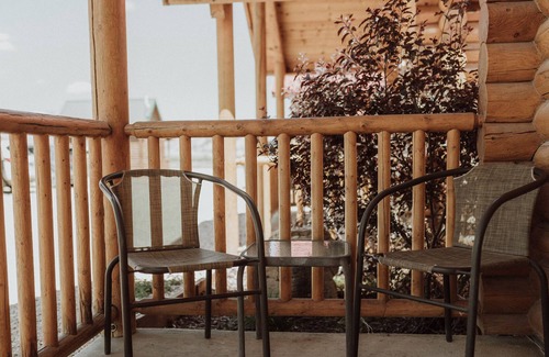 Tropic Cabin | Two Queen Cabin at Bryce Canyon Log Cabins