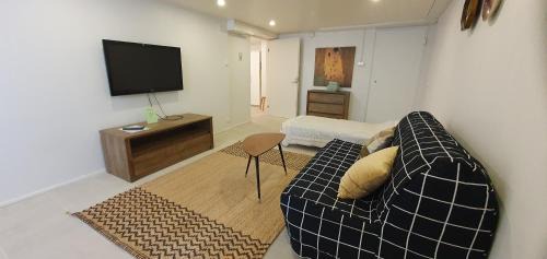 Lantinen District Apartment | Two room 54m2 apt, WiFi, free parking, terrace, near central park