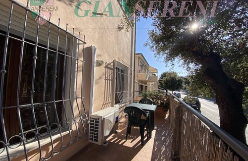 San Vincenzo Apartment | TWO-ROOM APARTMENT SLEEPS 4 IN THE PRINCESS AREA