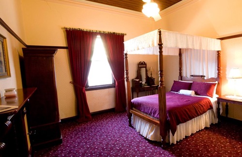 Dubbo House | Two Rooms in Historic Ranelagh House on acres, 2 km to CBD