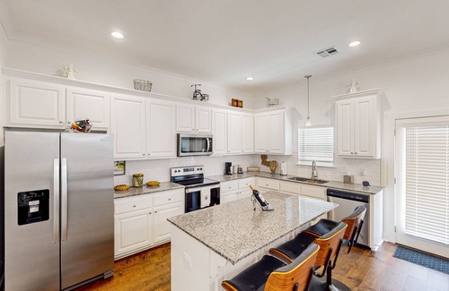 Highlands - Perkins House | Two-story home with a private washer/dryer & AC - two miles from Tiger Stadium