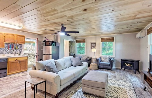 Clayton House | Two Stylish Homes in one Listing. Inside Clayton city limits. Two Hot Tubs.