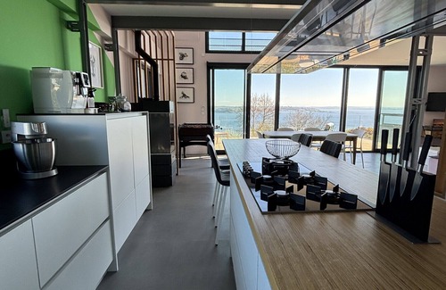 Trebeurden Ski Chalet | ty ana gwen, trebeurden, bord de mer