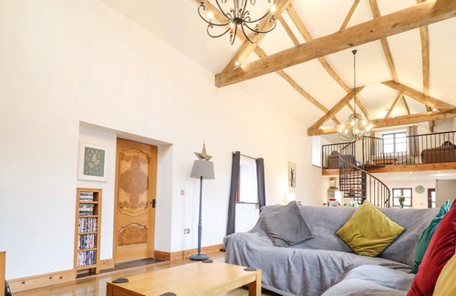 Ruthin House | TY BRITH FARM, family friendly, character holiday cottage in Ruthin