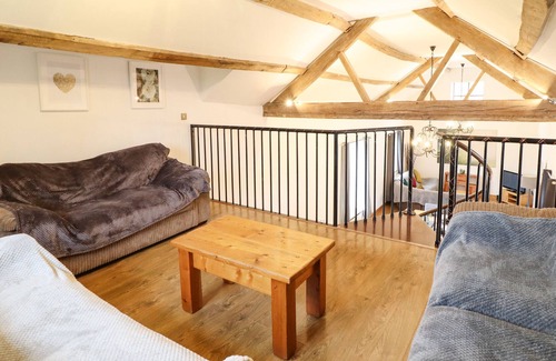 Ruthin House | TY BRITH FARM, family friendly, character holiday cottage in Ruthin
