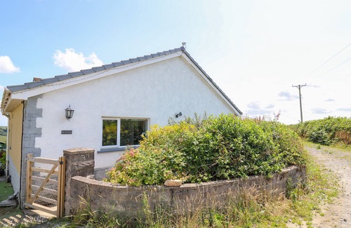Llangynin Cottage | Ty Cariad