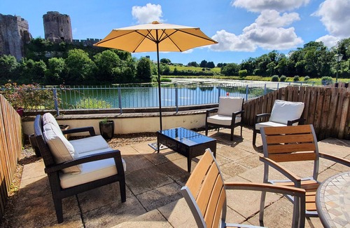 Pembroke Cottage | TY CASTELL, family friendly, with a garden in Pembroke