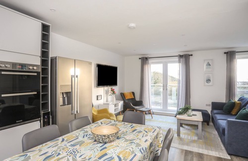 Criccieth House | TY COPR PERLOG, pet friendly, country holiday cottage in Criccieth