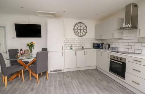 Llangynin Cottage | Ty Cwtch