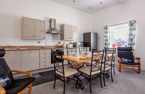 Ty Croes Cottage | Ty Cwyfan: 3‑Bed Ground-Floor Apartment in Aberffraw | Managed by Anglesey Holiday Lettings