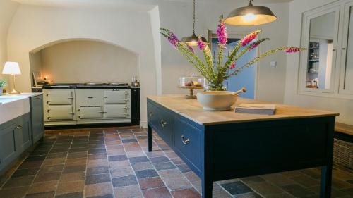 Pentraeth House | Ty Fry Estate