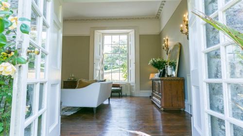 Pentraeth House | Ty Fry Estate