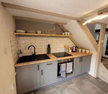 Corris Apartment | Ty Golchi - Cosy traditional cottage in Corris