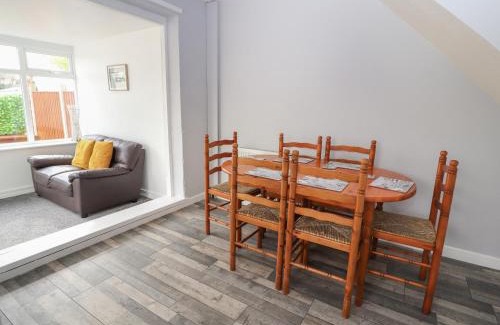 Prestatyn House | Ty Haf Summerhouse