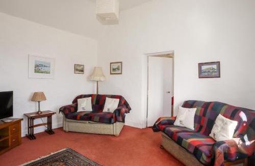 Beaumaris House | Ty Hir