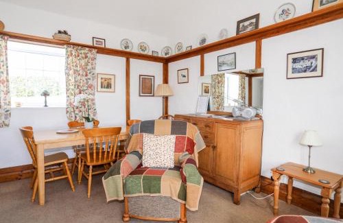 Beaumaris House | Ty Hir