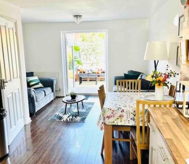 Llanfoist House | Ty Lafant