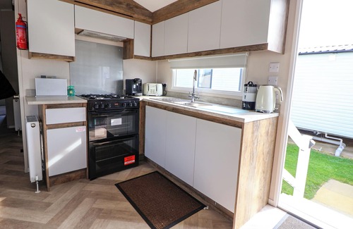 Towyn Cottage | TY MAWR RETREAT, family friendly, country holiday cottage in Towyn