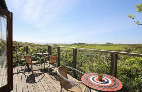 Rhoscolyn House | Ty Mynydd