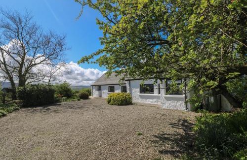 Newport House | Ty-Newydd Cottage