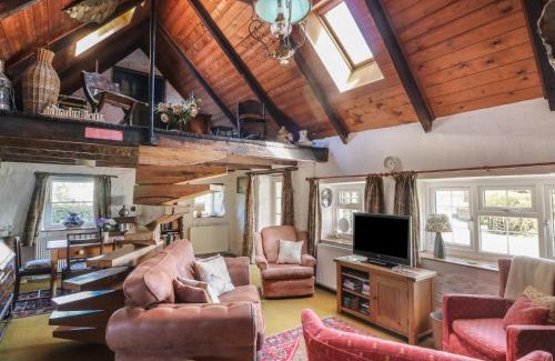 Newport House | Ty-Newydd Cottage