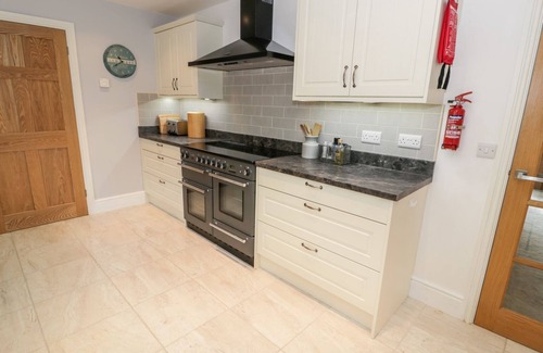 Dyffryn Ardudwy Cottage | TY NI, pet friendly, character holiday cottage in Dyffryn Ardudwy