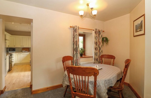 Gwynedd- Snowdonia House | TY PILI PALA, family friendly, with a garden in Betws-Y-Coed