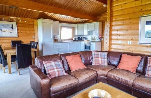Haverfordwest Cottage | TY PREN, pet friendly, country holiday cottage in St Davids