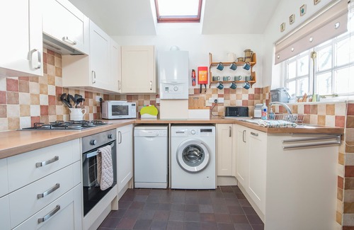 Trefasser Cottage | Ty Uchaf Cottage, Holiday Cottage Pwll Deri, Strumble Head, Sleeps 5, 2 bedrooms, bathrooms