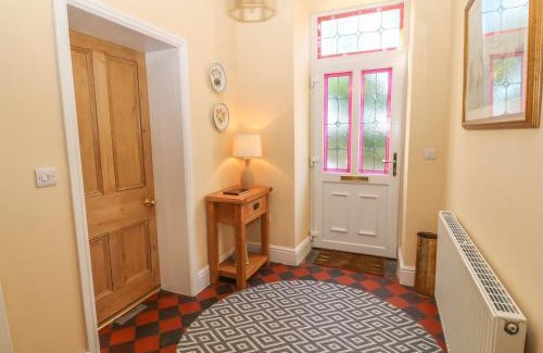 Talybont House | Tyddyn Goronwy