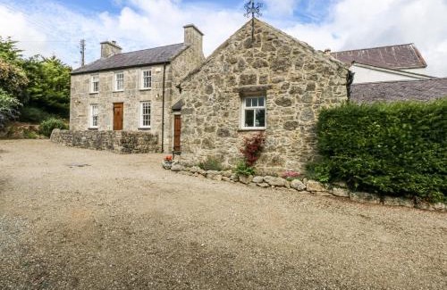 Benllech House | Tyddyn Iolyn