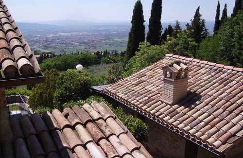 Assisi House | Typical 15th century farmhouse immersed in the green of the Subasio Park