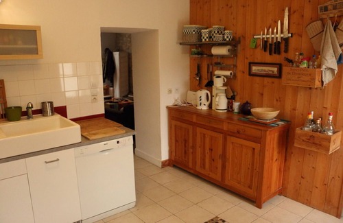 Dolus-d'Oleron House | Typical house, in the center of a small Oleron village, close to the beach.