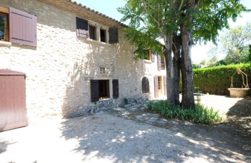 Mouries House | typical mas provençal with swimming pool in a small hamlet near mouriès in the alpilles in provence- 8 persons