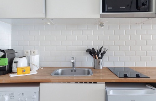 8th Arrondissement Apartment | Typical nest on Champs-Elysées - Civil lease